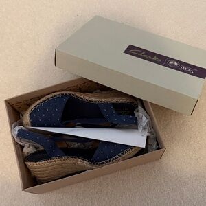 Clarks Blue Espadrille Wedges size 8 Petrina Kaelie Navy